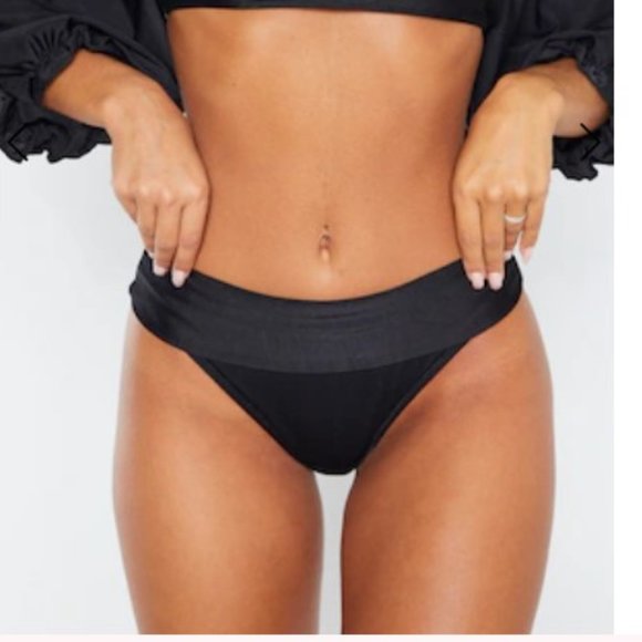 NEW! PrettyLittleThing Black Turn Over Bikini Bottom - Size 8 US - Picture 3 of 4